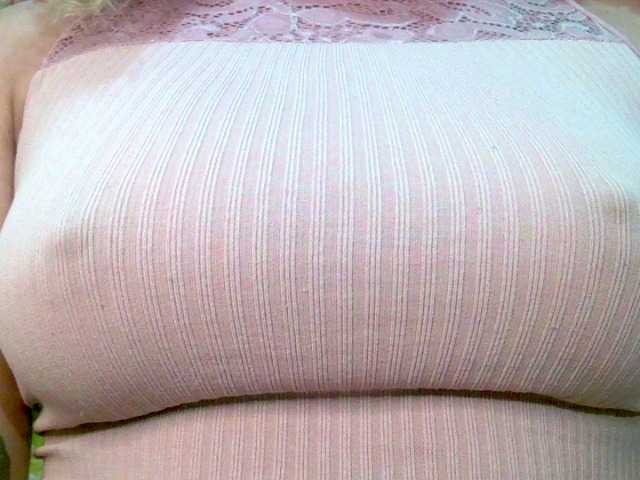 Crystal25's BongaCams show and profile