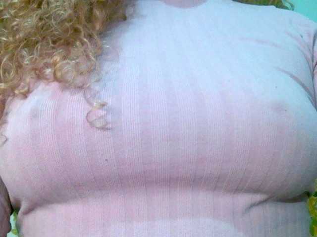 Crystal25 live cam on BongaCams