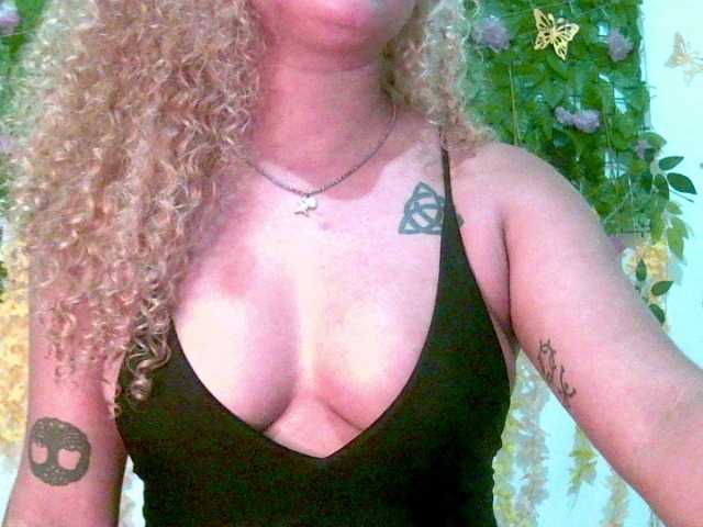 Crystal25 live cam preview