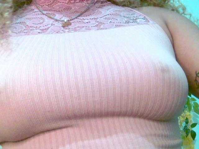 Crystal25 live cam on BongaCams