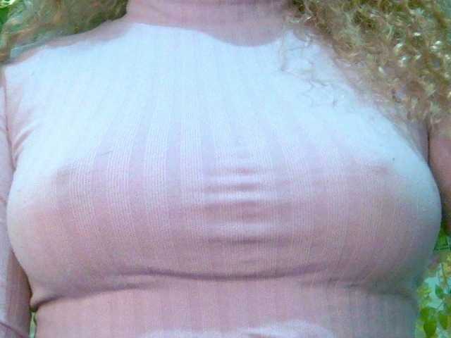 Crystal25 live cam on BongaCams