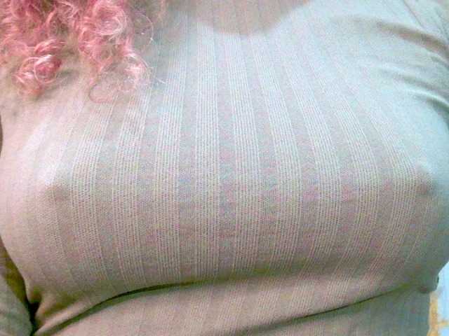 Crystal25's BongaCams show and profile