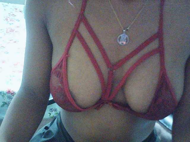 fariana live cam on BongaCams