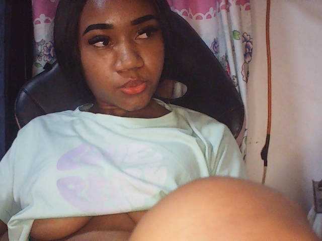 fariana webcam bongacams model stream image