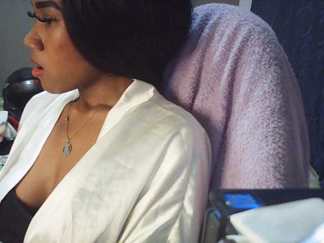 fariana live cam on BongaCams