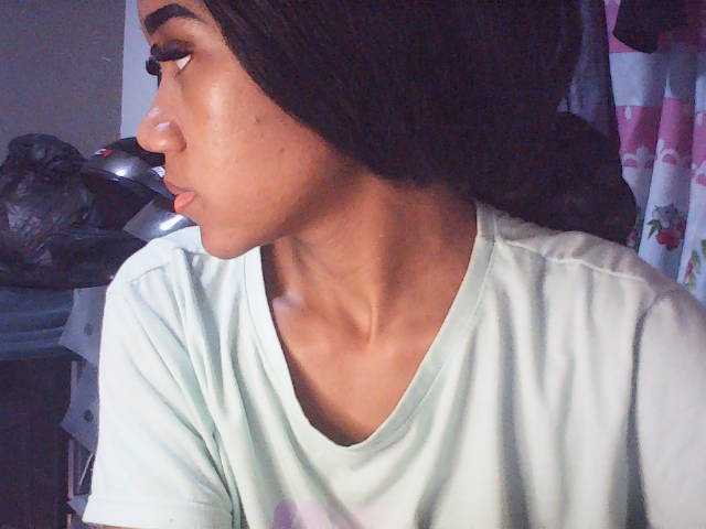 fariana live cam on BongaCams