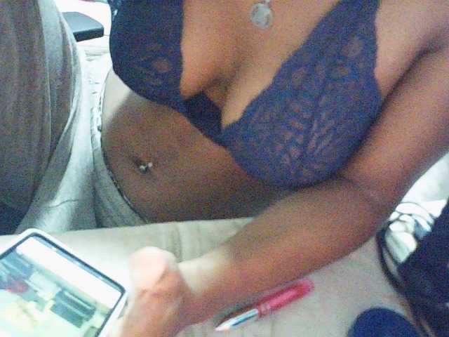 fariana live cam on BongaCams