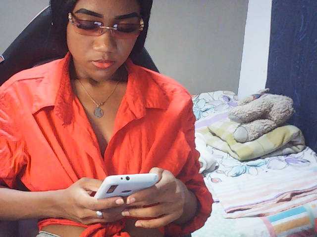 fariana live cam on BongaCams