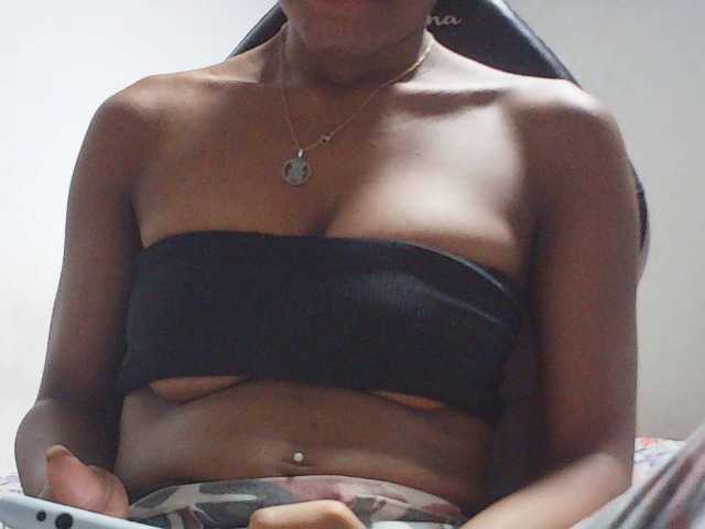fariana live cam on BongaCams