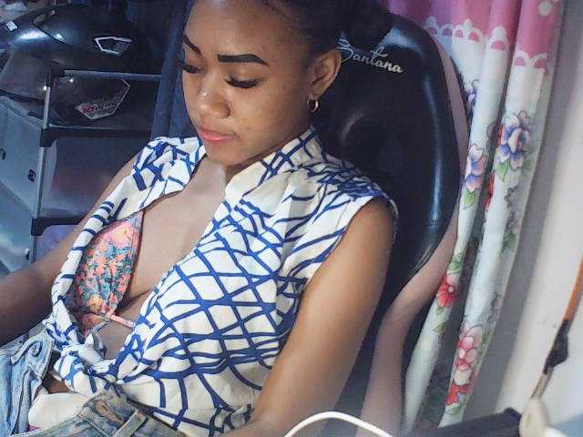 fariana live cam on BongaCams