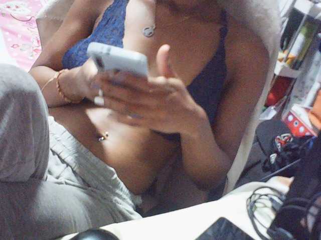 fariana live cam on BongaCams