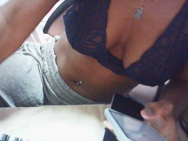 fariana live cam on BongaCams