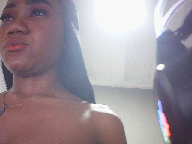 fariana live cam on BongaCams
