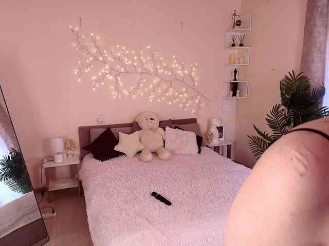 Emily-relish webcam