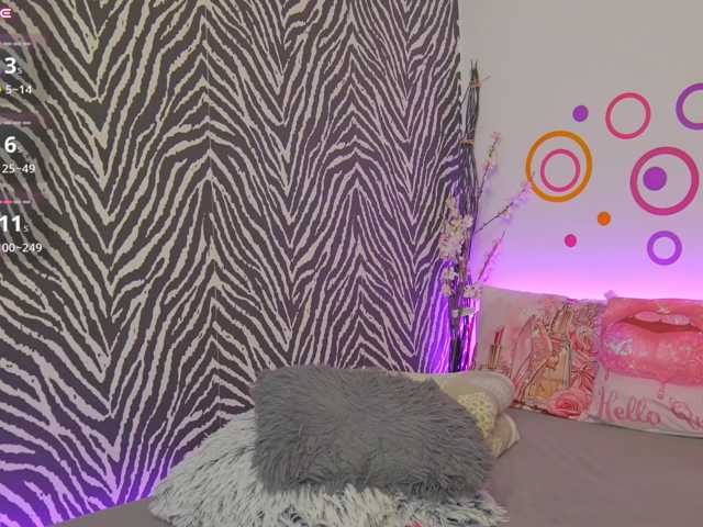 JennyShow live cam on BongaCams