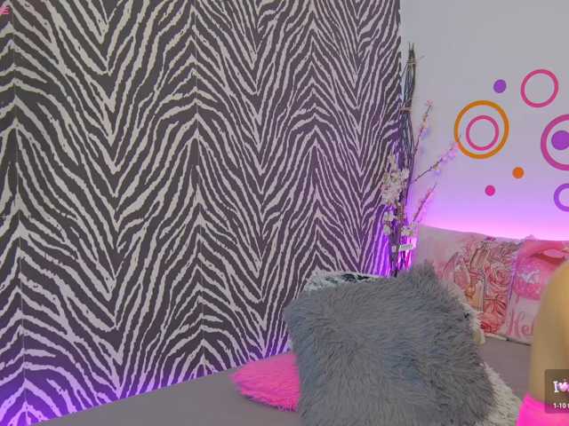 JennyShow live cam on BongaCams