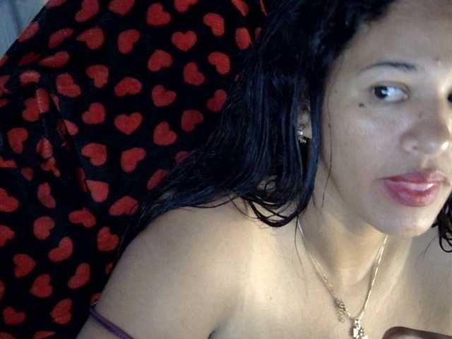 Letty33, en vivo ahora en BongaCams
