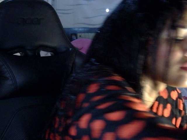 Letty33 live cam on BongaCams