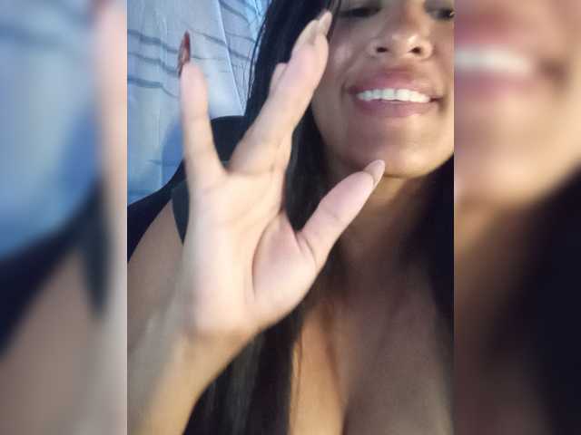 Letty33 live cam on BongaCams