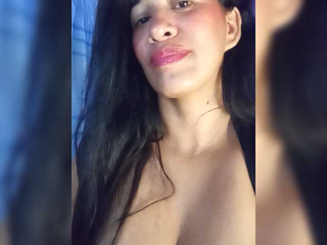 Letty33 live cam on BongaCams