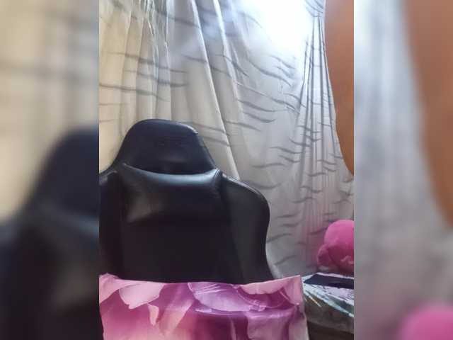 Letty33 live cam on BongaCams