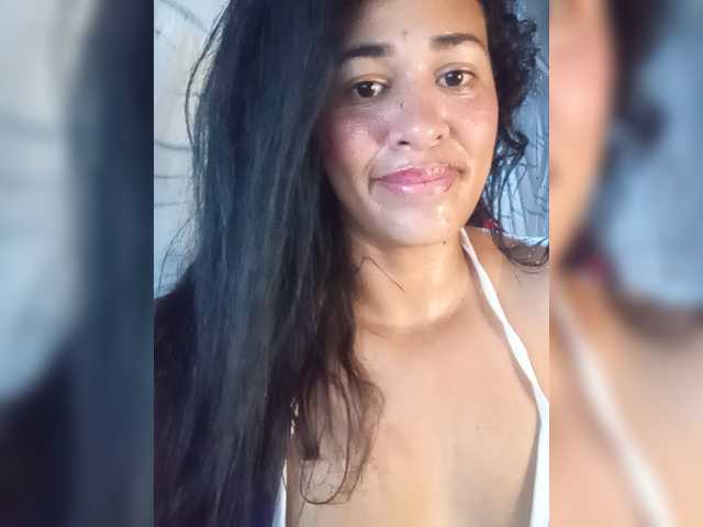 Letty33 live cam on BongaCams