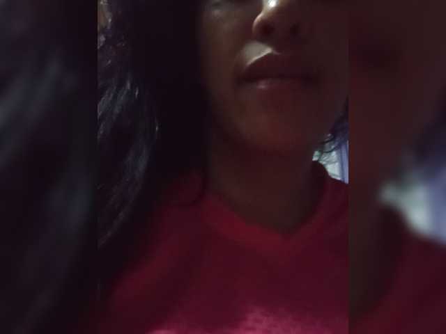 Letty33 live cam