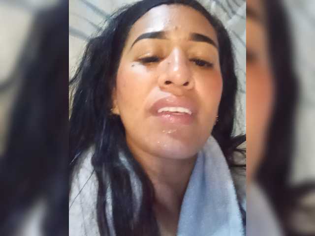 Letty33 live webcam show