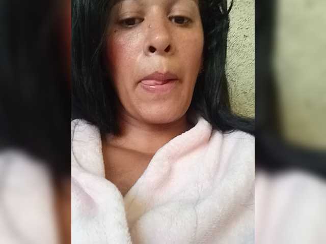 Letty33 live cam preview