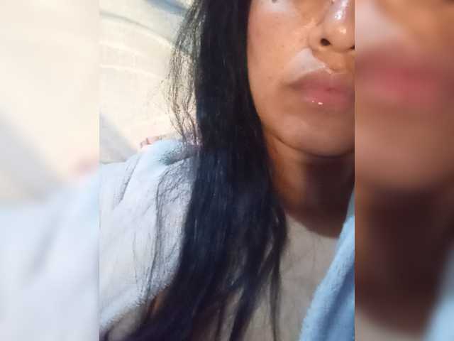 Letty33 live webcam show