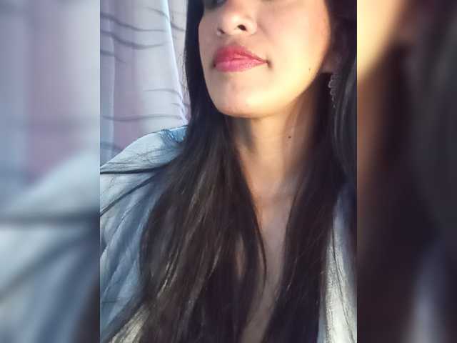 Letty33 live cam on BongaCams