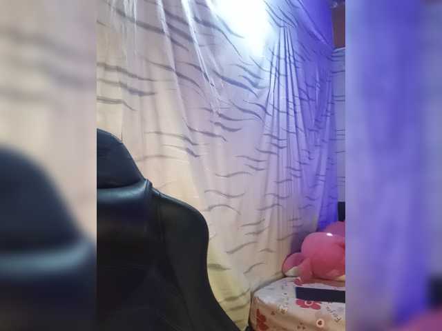 Letty33 live cam