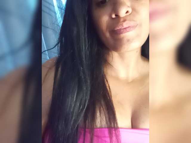 Letty33 live cam
