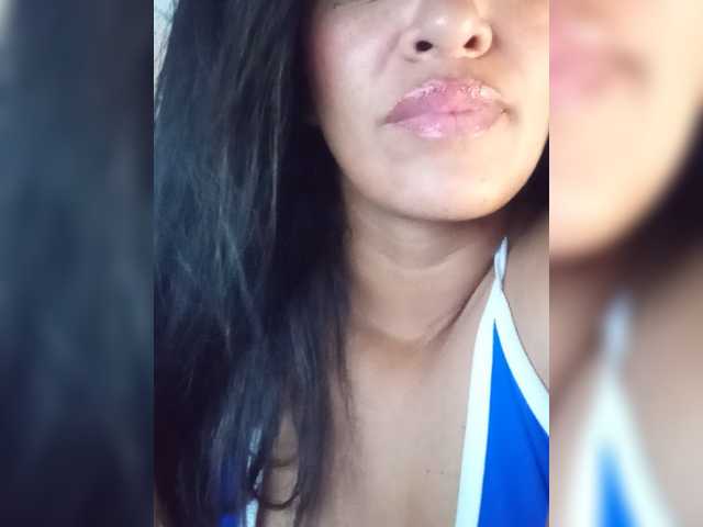 Letty33 live cam on BongaCams