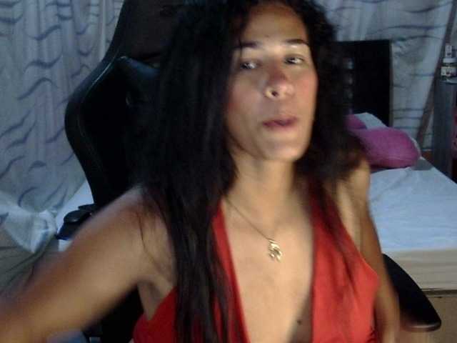 Letty33 live cam on BongaCams