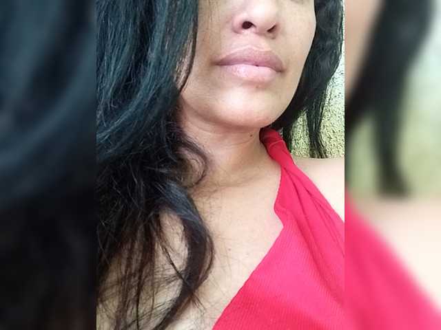 Letty33 live cam on BongaCams