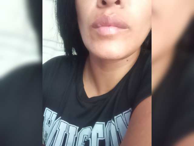 Letty33 live cam on BongaCams