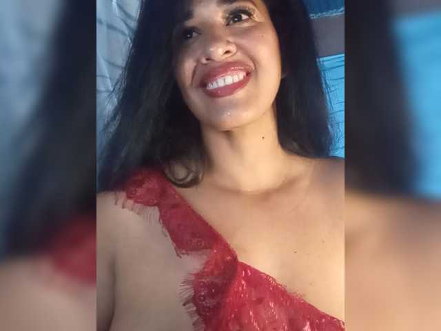 Letty33 live cam on BongaCams