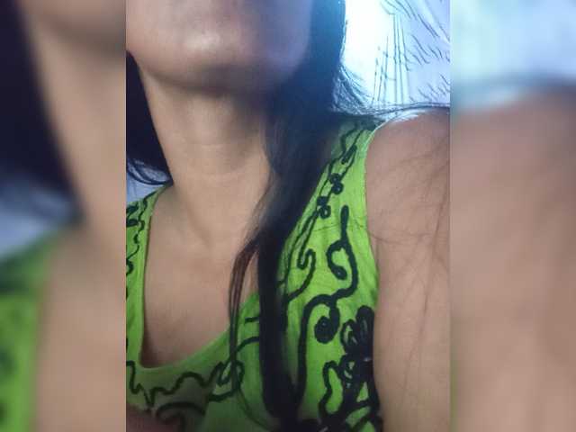 Letty33 live cam on BongaCams