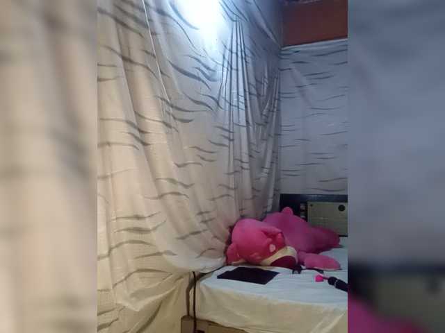 Letty33 live cam on BongaCams