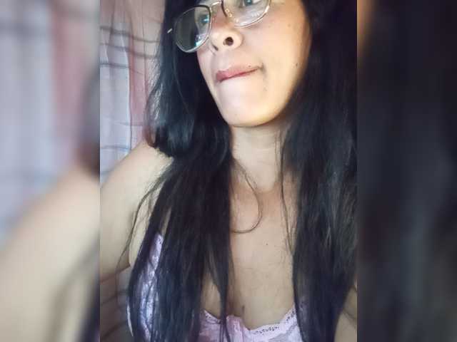 letty33 cam belle