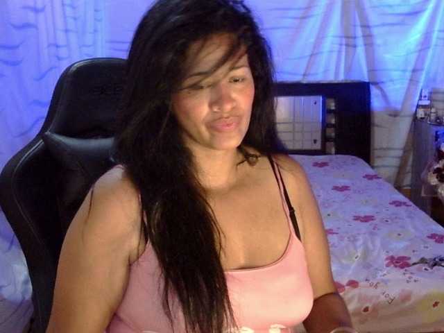 Letty33 live cam on BongaCams