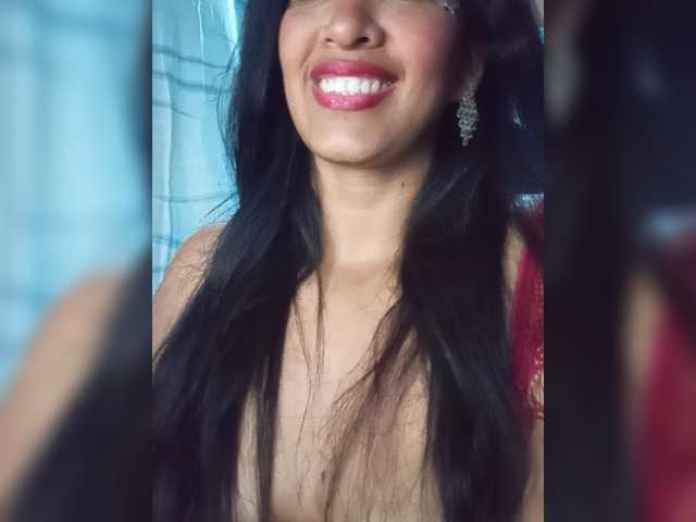 Letty33 live cam on BongaCams