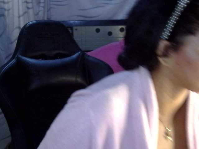 Letty33 live cam on BongaCams