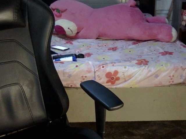 Letty33 live cam on BongaCams