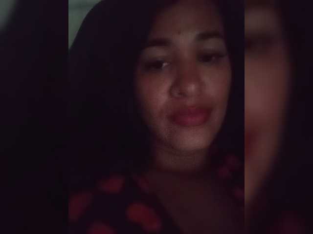 Letty33 live cam on BongaCams
