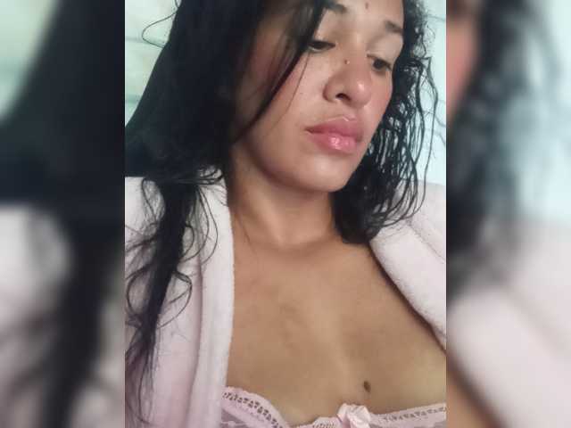 Letty33 live cam preview