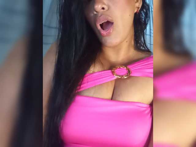 Letty33 live cam on BongaCams