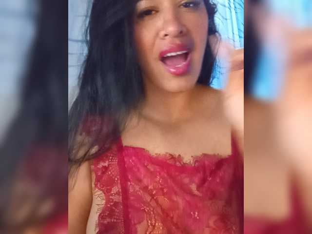 Letty33 live cam on BongaCams