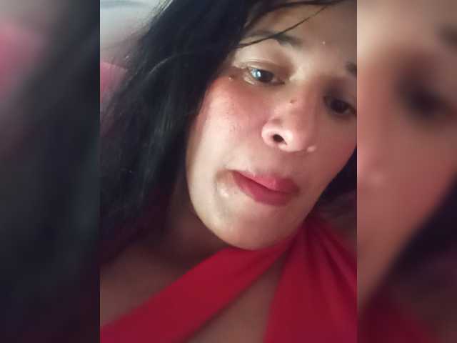 Letty33 live cam on BongaCams
